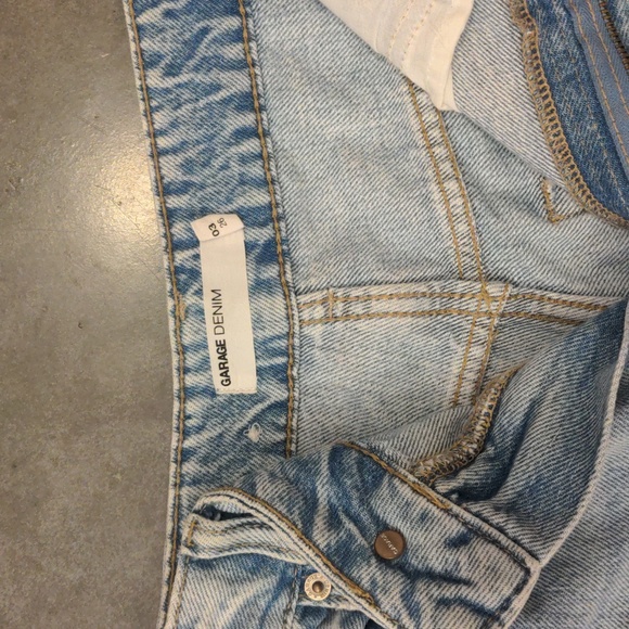 Jeans - Picture 3 of 4